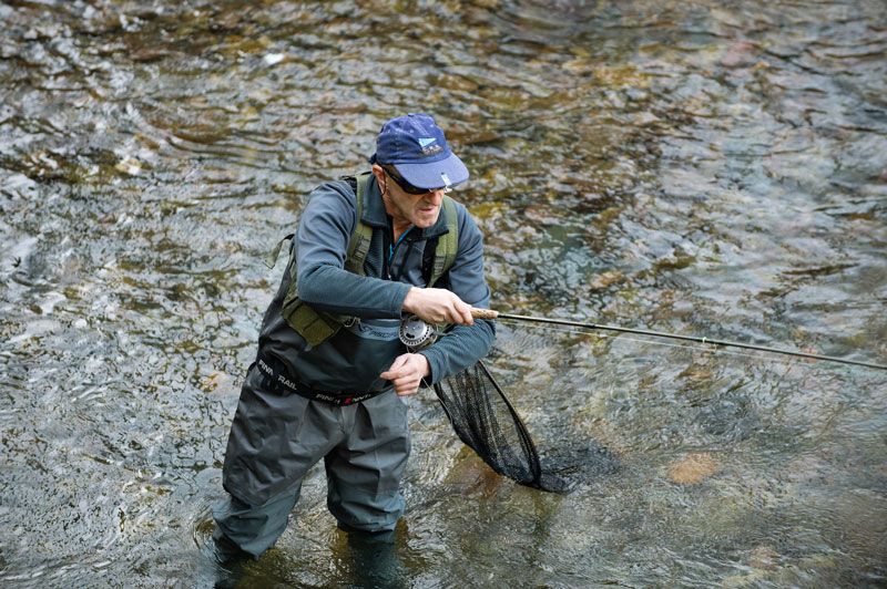 juan ramon pescando puente papelera