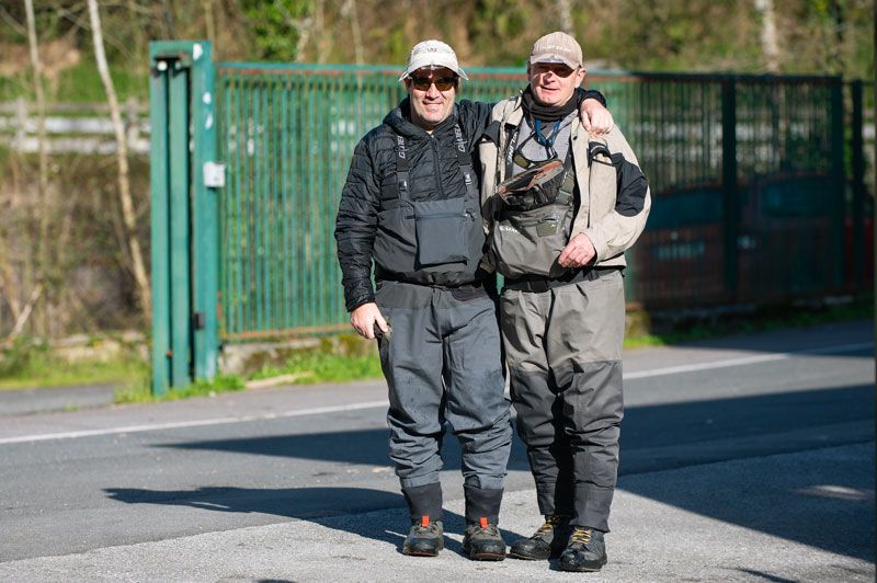 pareja de pescadores iñigo urruzuno y oscar