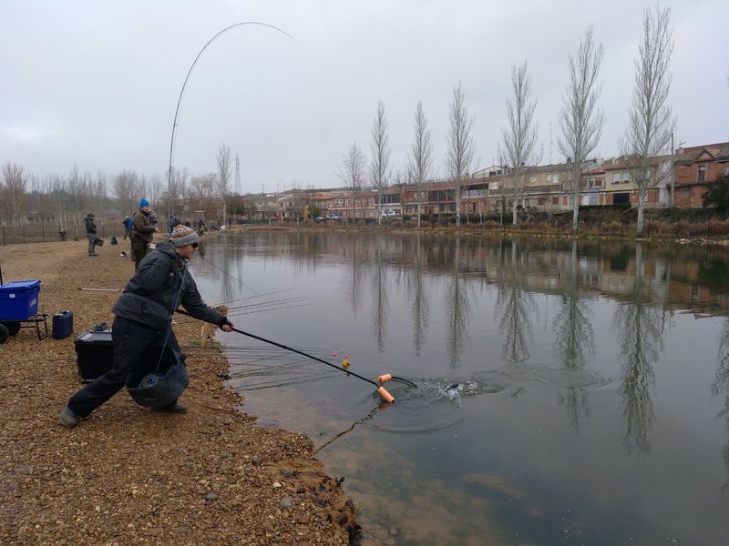 campeonato-pesca-mosca-lago-zeta-01