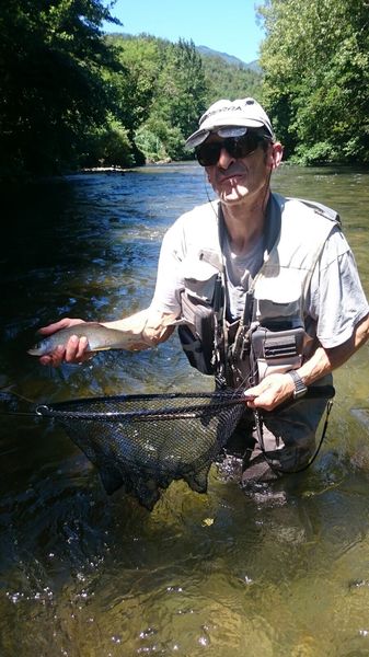 manu-con-un-timalo-pescado-a-mosca