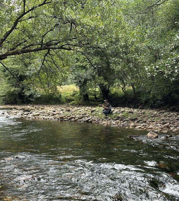 unai-urkia-pescando-rio-trubia